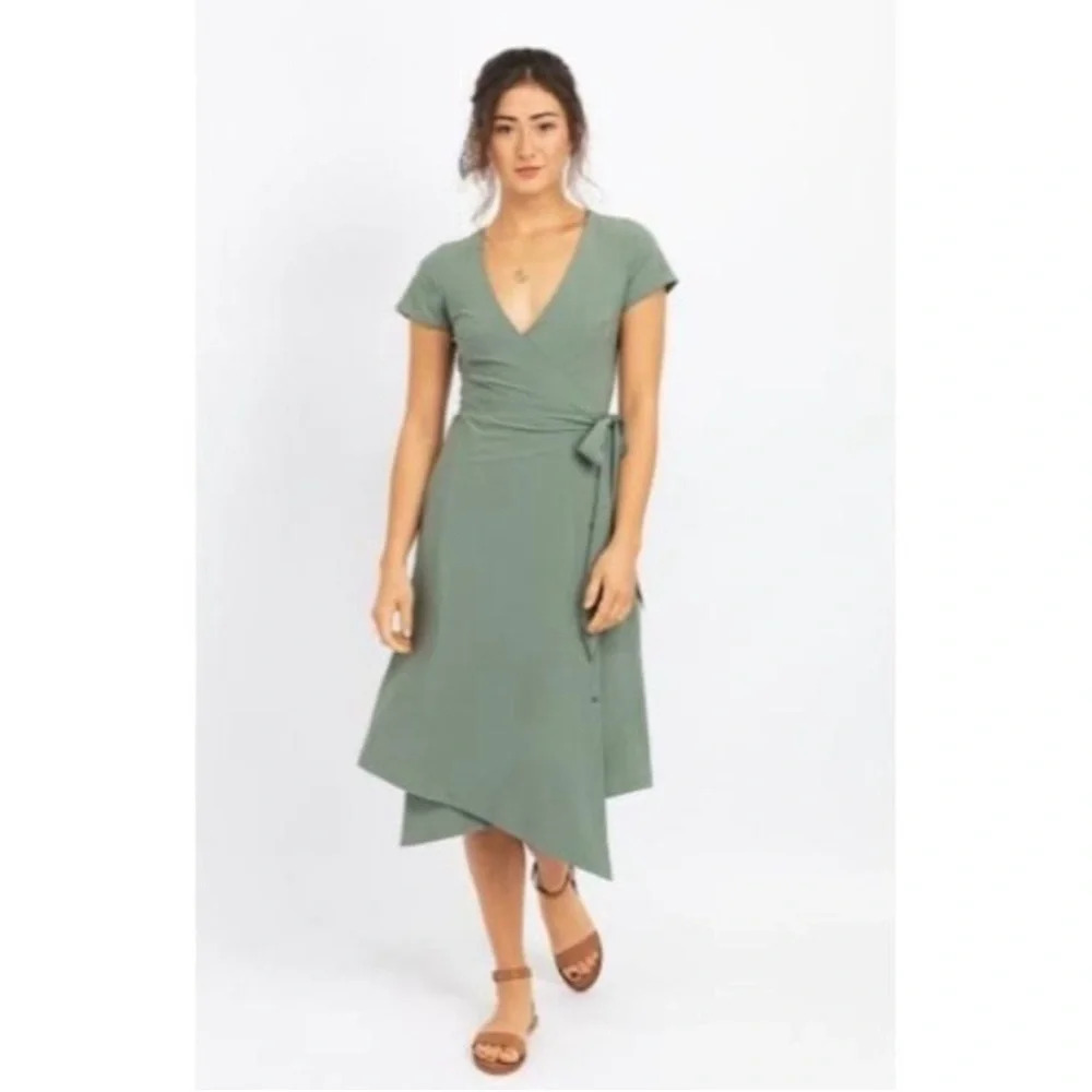 Elegant Green Wrap Dress